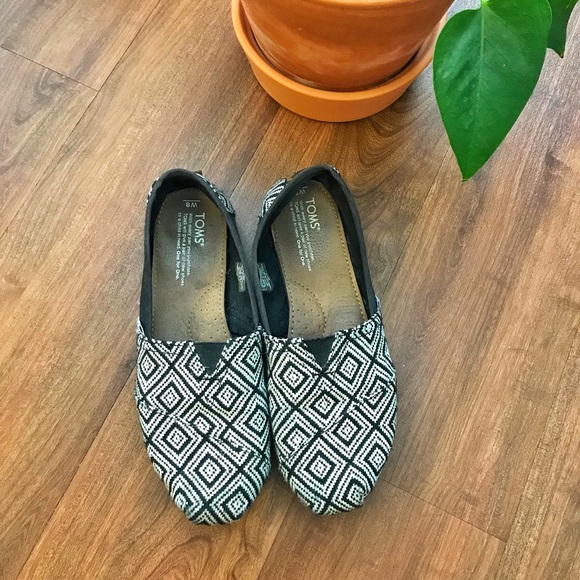 Toms Shoes - ✨TOMS✨Slip-on Shoes